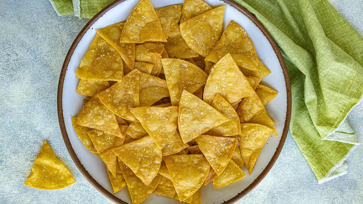 Homemade Crispy Tortilla Chips: Easy Recipe for Restaurant Quality